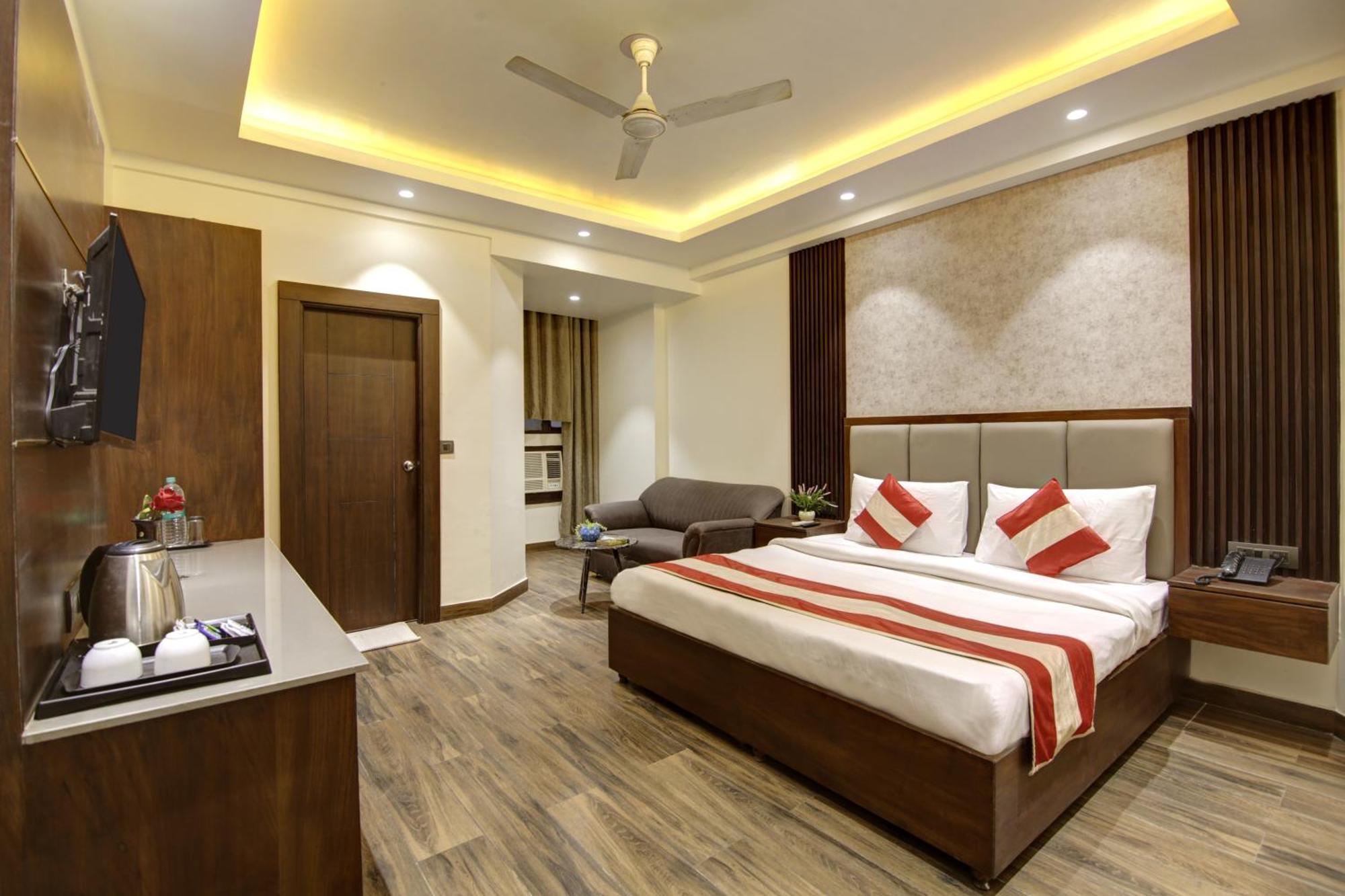 Hotel Kashish Plaza - 5 Mins From Metro Station 德里 外观 照片