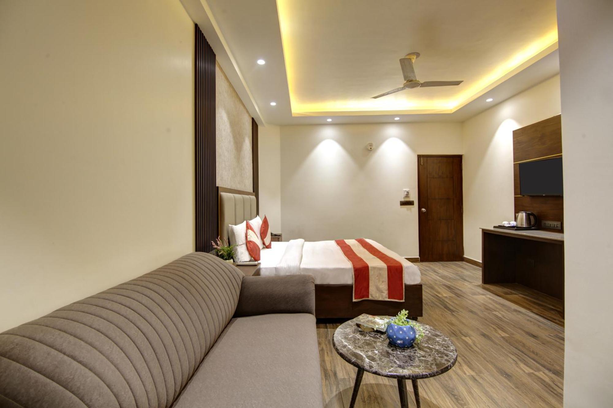 Hotel Kashish Plaza - 5 Mins From Metro Station 德里 外观 照片