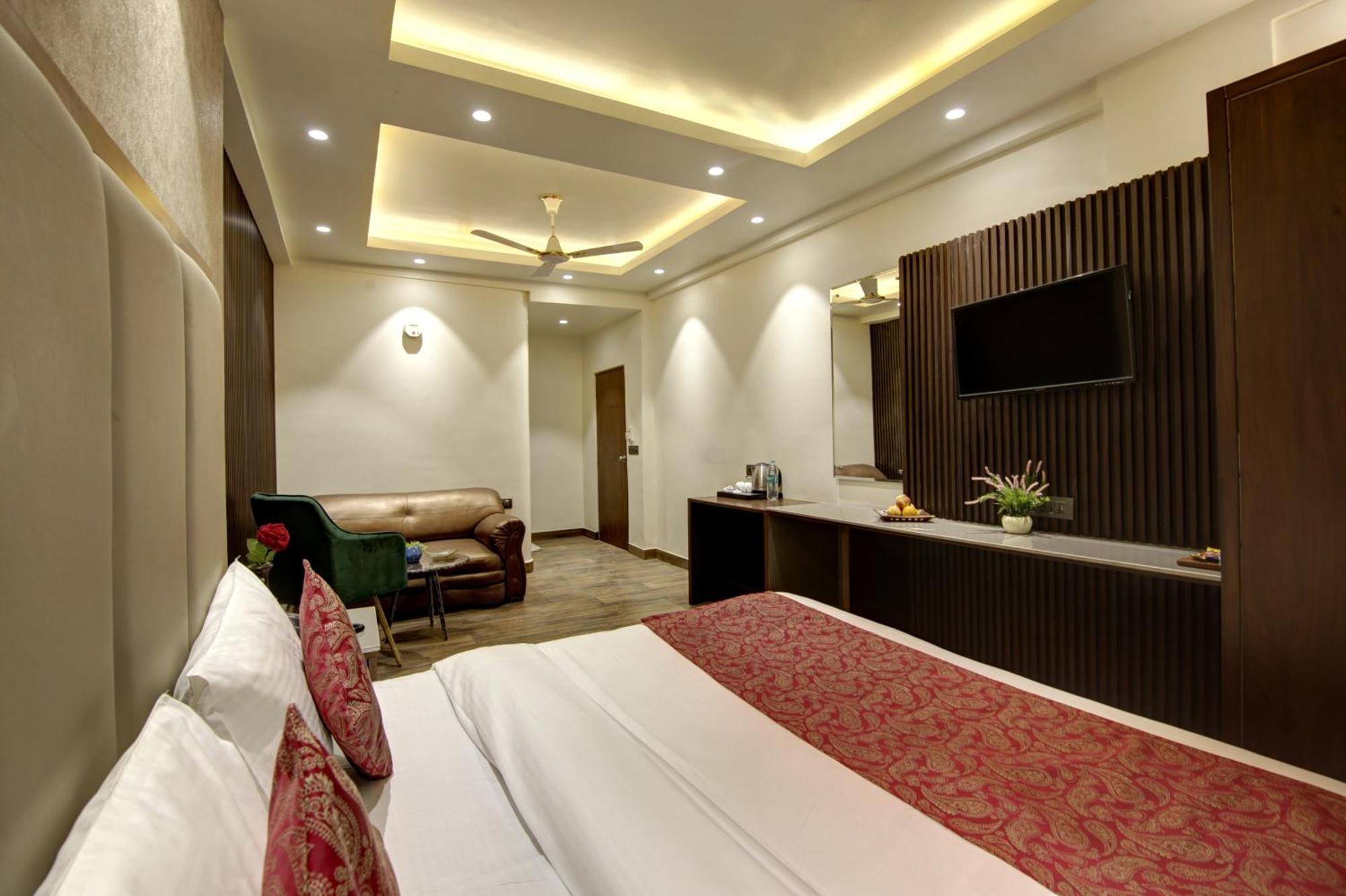 Hotel Kashish Plaza - 5 Mins From Metro Station 德里 外观 照片