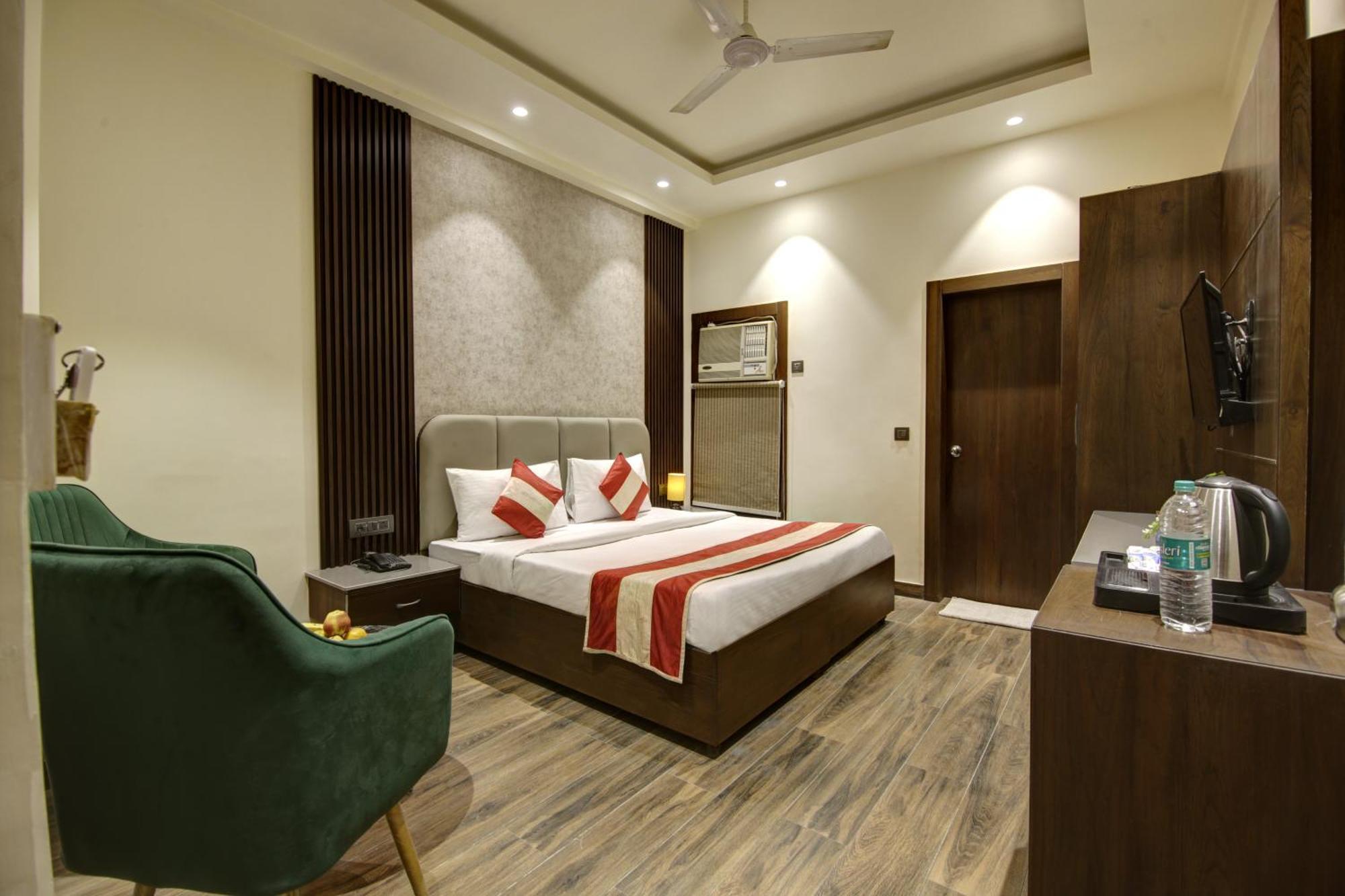 Hotel Kashish Plaza - 5 Mins From Metro Station 德里 外观 照片